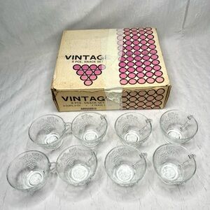 Vintage ANCHOR HOCKING SNACK SET 8 CUP Piece Glass Grape Pattern In Original Box